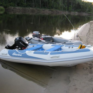 ADVENTURE Semi-rigide Adventure VESTA  V250 à vendre