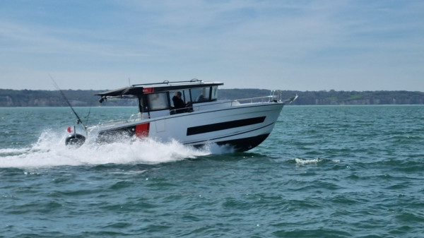 JEANNEAU MERRY FISHER 895 OFFSHORE à vendre