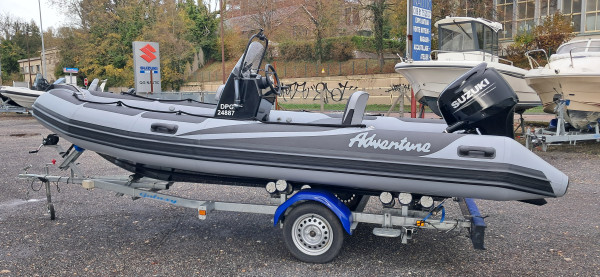 SEMI RIGIDE ADVENTURE VESTA 550 à vendre