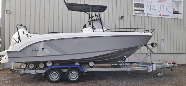 BENETEAU FLYER 7 SPACEDECK PILOT EDITION à vendre